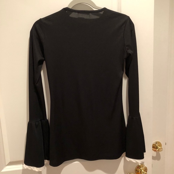 Zara crewneck long bell sleeve blouse - Picture 4 of 6
